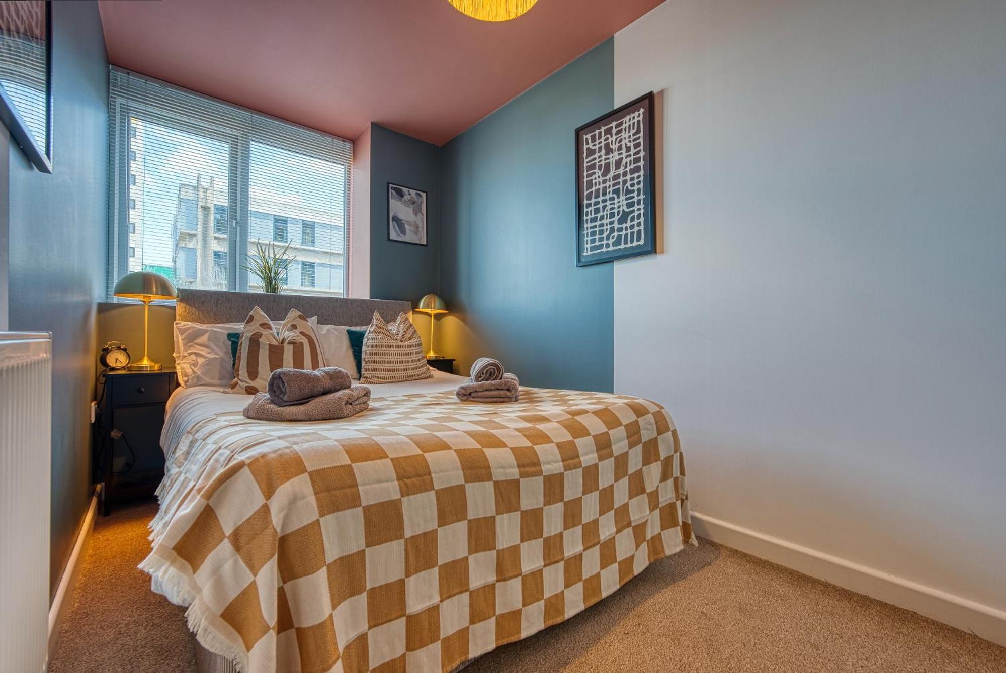 Appartement 2-bedroom Stunning, Stylish & Apartment, Spacious, Sleeps 6, With On-site Parking - Near Gunwharf Quays & Beach, Summer Offer Available! - By Blue Puffin Portsmouth